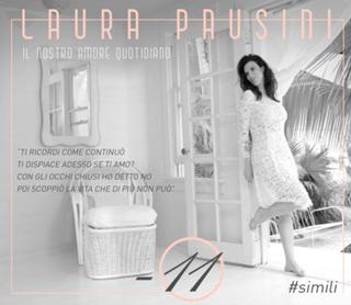 Laura Pausini feet photo thumbnail