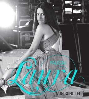 Laura Pausini feet photo thumbnail
