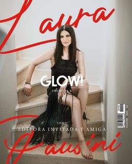 Laura Pausini feet photo 4