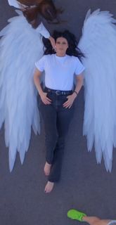 Laura Pausini feet photo 2