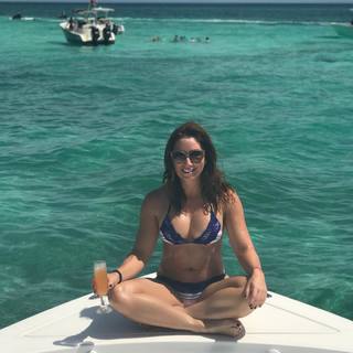 Laura Posada feet photo 20