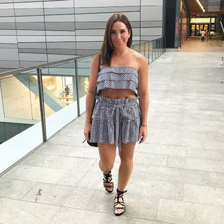 Laura Posada feet photo 19