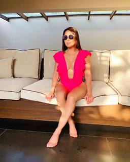Laura Posada feet photo 20