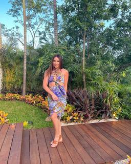 Laura Posada feet photo 17