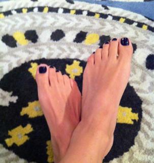 Laura Posada feet photo 18
