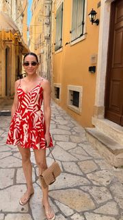 Laura Posada feet photo 19
