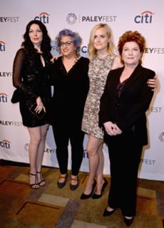 Laura Prepon feet photo thumbnail