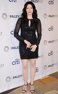 Laura Prepon feet photo thumbnail