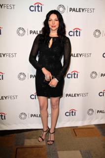 Laura Prepon feet photo thumbnail