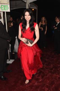 Laura Prepon feet photo thumbnail