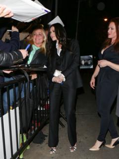 Laura Prepon feet photo thumbnail