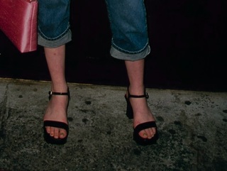 Laura Prepon feet photo thumbnail