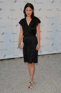 Laura Ramsey feet photo thumbnail