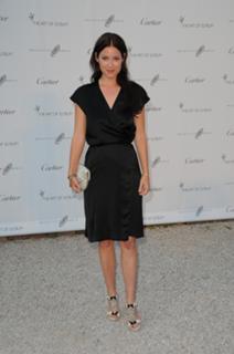 Laura Ramsey feet photo thumbnail