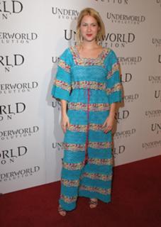 Laura Ramsey feet photo thumbnail