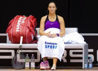 Laura Robson feet photo 9
