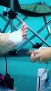 Laura Robson feet photo 1