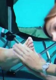 Laura Robson feet photo 18