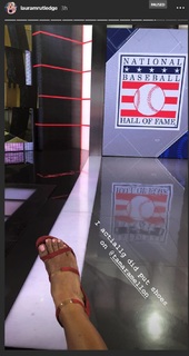 Laura Rutledge feet photo thumbnail