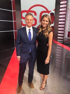 Laura Rutledge feet photo thumbnail