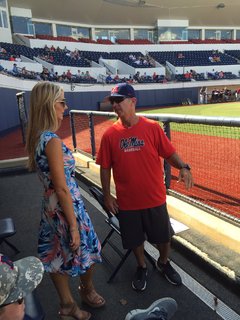Laura Rutledge feet photo thumbnail