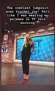 Laura Rutledge feet photo thumbnail
