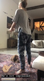 Laura Rutledge feet photo thumbnail