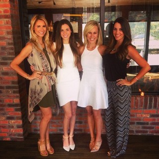Laura Rutledge feet photo thumbnail