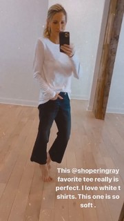 Laura Rutledge feet photo thumbnail