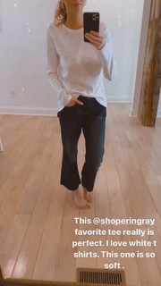 Laura Rutledge feet photo thumbnail