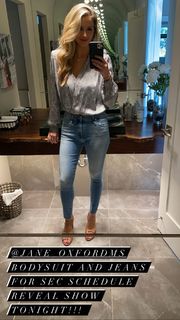 Laura Rutledge feet photo thumbnail