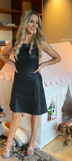 Laura Rutledge feet photo thumbnail