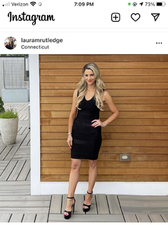 Laura Rutledge feet photo thumbnail