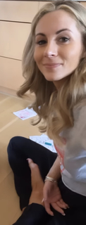 Laura Rutledge feet photo thumbnail