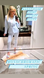 Laura Rutledge feet photo thumbnail