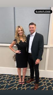 Laura Rutledge feet photo thumbnail