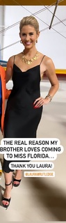 Laura Rutledge feet photo thumbnail