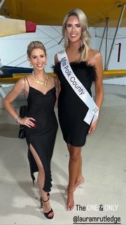 Laura Rutledge feet photo thumbnail