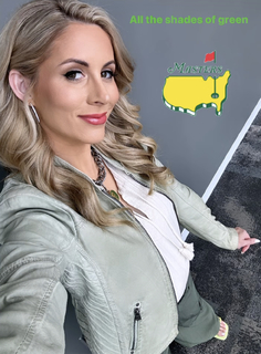 Laura Rutledge feet photo thumbnail