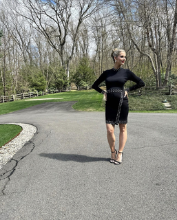 Laura Rutledge feet photo thumbnail