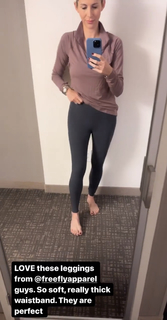Laura Rutledge feet photo thumbnail