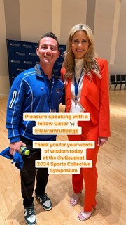 Laura Rutledge feet photo thumbnail