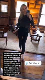 Laura Rutledge feet photo thumbnail