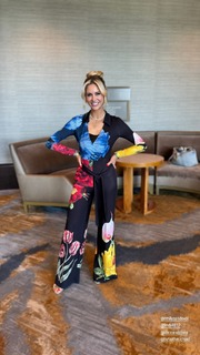 Laura Rutledge feet photo thumbnail