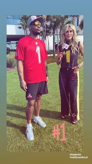 Laura Rutledge feet photo thumbnail