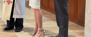Laura Rutledge feet photo thumbnail