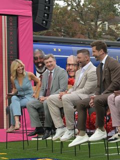 Laura Rutledge feet photo thumbnail