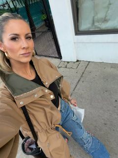 Laura Rutledge feet photo 5