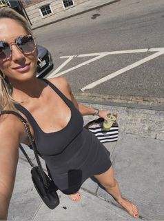 Laura Rutledge feet photo 1