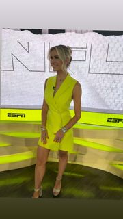 Laura Rutledge feet photo 5